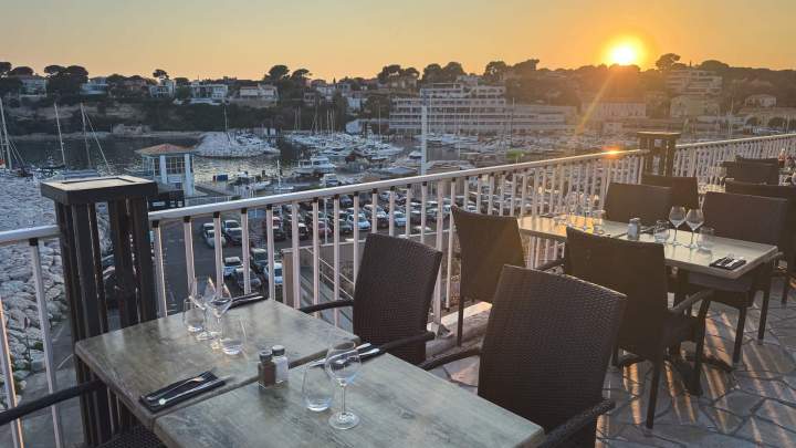 Restaurant vue port Carry le Rouet